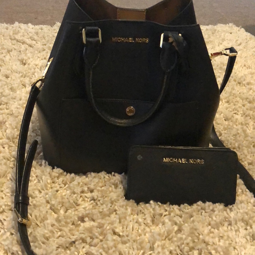 Black Purse